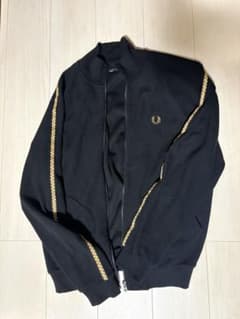 FRED PERRY トラックジャケット 黒 金 - メルカリ
