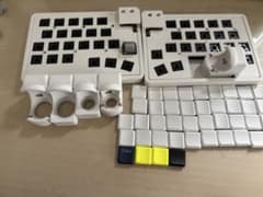【公式購入品】【中古】無線分割キーボード　zonkey 購入後すぐ使えます 中古】無線キーボード Zonkey（ホワイト） - メルカリ