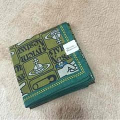 《新品 未使用》Vivienne Westwood ハンカチのサムネイル