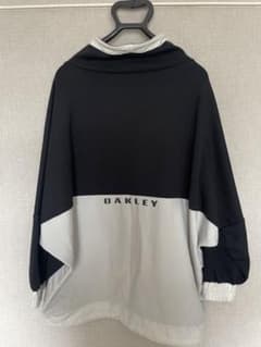 OAKLEYトレーナーのサムネイル