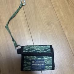 Columbia コロンビア 三つ折り財布 カモフラ柄 ストラップ付のサムネイル