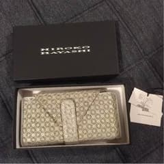 ヒロコハヤシ  財布  シルバーのサムネイル