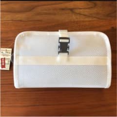 無印良品　吊るせるケースのサムネイル