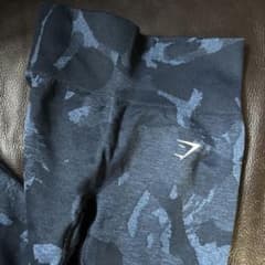 GYMSHARK ジムシャークレギンス カモフラ柄 ネイビー XSのサムネイル