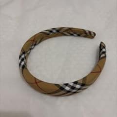 新品未使用カチューシャ チェック柄 ヘアアクセサリーのサムネイル
