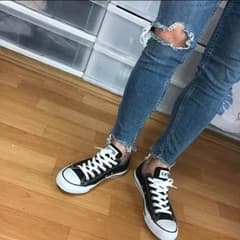 ZARA 膝ダメージ デニム 切りっぱなし クラッシュスキニーのサムネイル