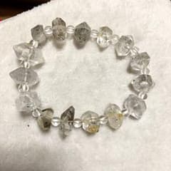 お値下げ！ ダブルポイント　水晶　ブレスレットのサムネイル