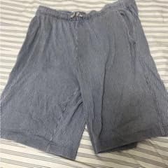 UNIQLO ストライプ ショートパンツ Mサイズのサムネイル