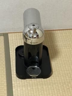 最終値下げ【米国輸入】Nespresso Breville本体+ポッドホルダー 最終値下げ【米国輸入】Nespresso Breville本体+ポッドホルダー - メルカリ