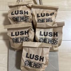 LUSH バスボム ワンピースコラボのサムネイル