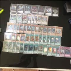 遊戯王 青眼デッキ値下げ受け付けますのサムネイル
