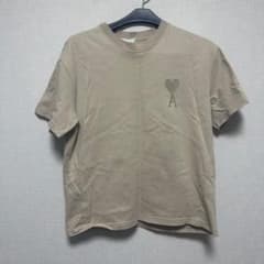 ami ベージュ Tシャツ ハートロゴのサムネイル