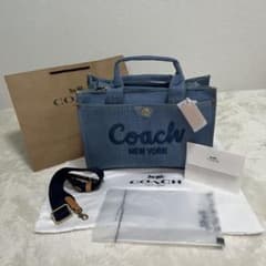 COACH コーチ カーゴ トート34 デニムめるるさん着用モデル - メルカリ