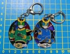 仮面ライダークウガ　ステンドグラス　キーホルダー2種セット