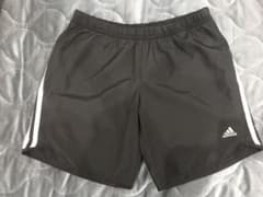 adidas アディダス ショートパンツのサムネイル