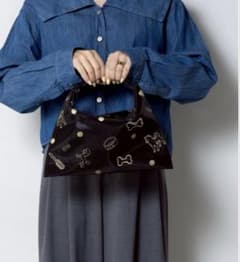 BIBI soeurs. 刺繍 ポーチ ブラック meshbag dog ラージ - メルカリ
