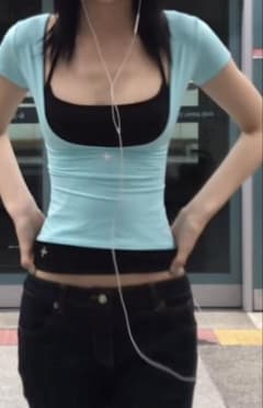 レイヤード風 半袖カットソー ライトブルー×ブラックのサムネイル