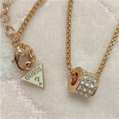 〖値下げ〗GUESS (ゲス) ピンクゴールド ネックレスのサムネイル