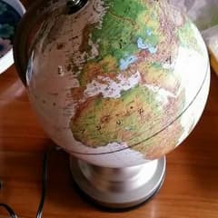地球儀 (ライト付き)のサムネイル