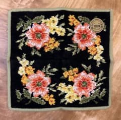 新品】FEILER フェイラー 花柄 タオルハンカチ 黒 - メルカリ