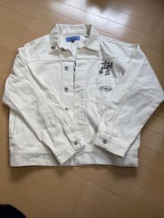 レフトアローン 刺繍入りホワイトデニムジャケットのサムネイル