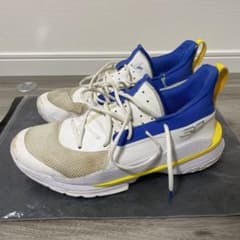 Under Armour Curry 7のサムネイル