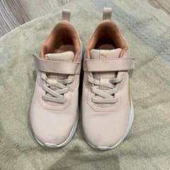 PUMA キッズスニーカー ピンク　21cmのサムネイル
