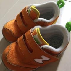 フワフワ♬様用  最終値下げ！  ニューバランス  13.5㎝箱付きのサムネイル