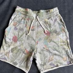 H&M ショートパンツ　花柄のサムネイル