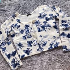 値下げrienda 花柄 トップス カーディガンのサムネイル