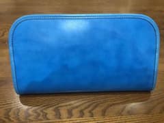 HERGOPÒCH 青 レザー クラッチバッグのサムネイル