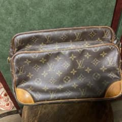 LOUIS VUITTON ショルダーバッグのサムネイル