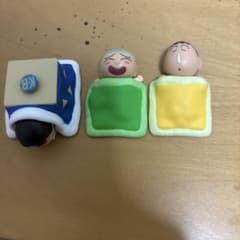 クレヨンしんちゃん ミニチュアフィギュア 3点セットのサムネイル