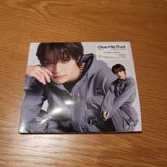 WayV Mini Album Give Me That CD ヤンヤンのサムネイル