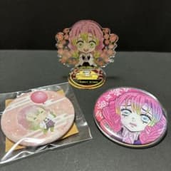 鬼滅の刃　甘露寺蜜璃　アクリルスタンド　花　缶バッジ　3点セットのサムネイル