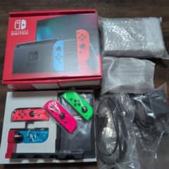 Nintendo Switch 本体 ネオンカラー Joy-Con2個付 - メルカリ