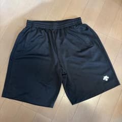 DESCENTE ショートパンツ Ｌサイズ ブラックのサムネイル