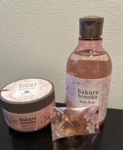 ハウスオブローゼ　桜ほの香バスセットのサムネイル