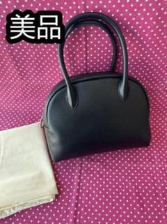 美品 aeta 黒いレザーハンドバッグ ボストン型 Mサイズ - メルカリ