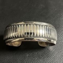 Navajo Engraved Bangle by B.Webb ナバホ族 - メルカリ