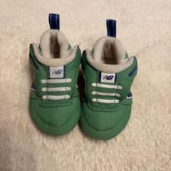New Balance 子供用スニーカー 緑のサムネイル