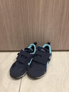 【美品】アシックス　ゴアテックス　スニーカー 19cmのサムネイル