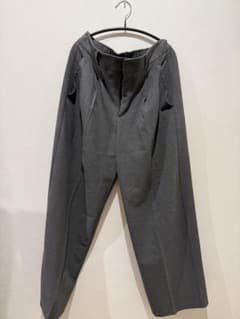 GU グレー タックワイドパンツ　Lサイズのサムネイル