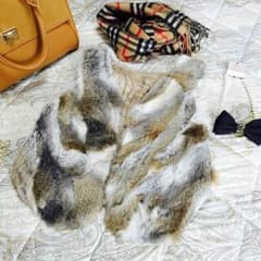 タイムセール♡値下げ♡ 【イーハイフン♡】ラビットファー&ニット&サテン♡ベストのサムネイル
