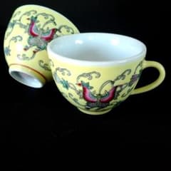 景徳鎮 中国景徳鎮 黄釉粉彩 色絵 花蝶文 カップ 2客 中国美術 - メルカリ