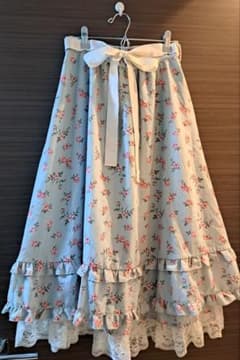 axes femme花柄フレアスカート レース裾 リボン付きのサムネイル