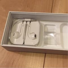 スマートフォン用 イヤホン  アップル 純正   未使用のサムネイル