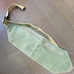 UK古着屋購入 軍物？ ウエストバッグのサムネイル