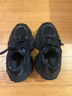BALENCIAGA 10xlのサムネイル