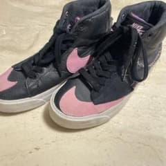 Nike SB DUNK LOW PRO スニーカー 黒/ピンクのサムネイル